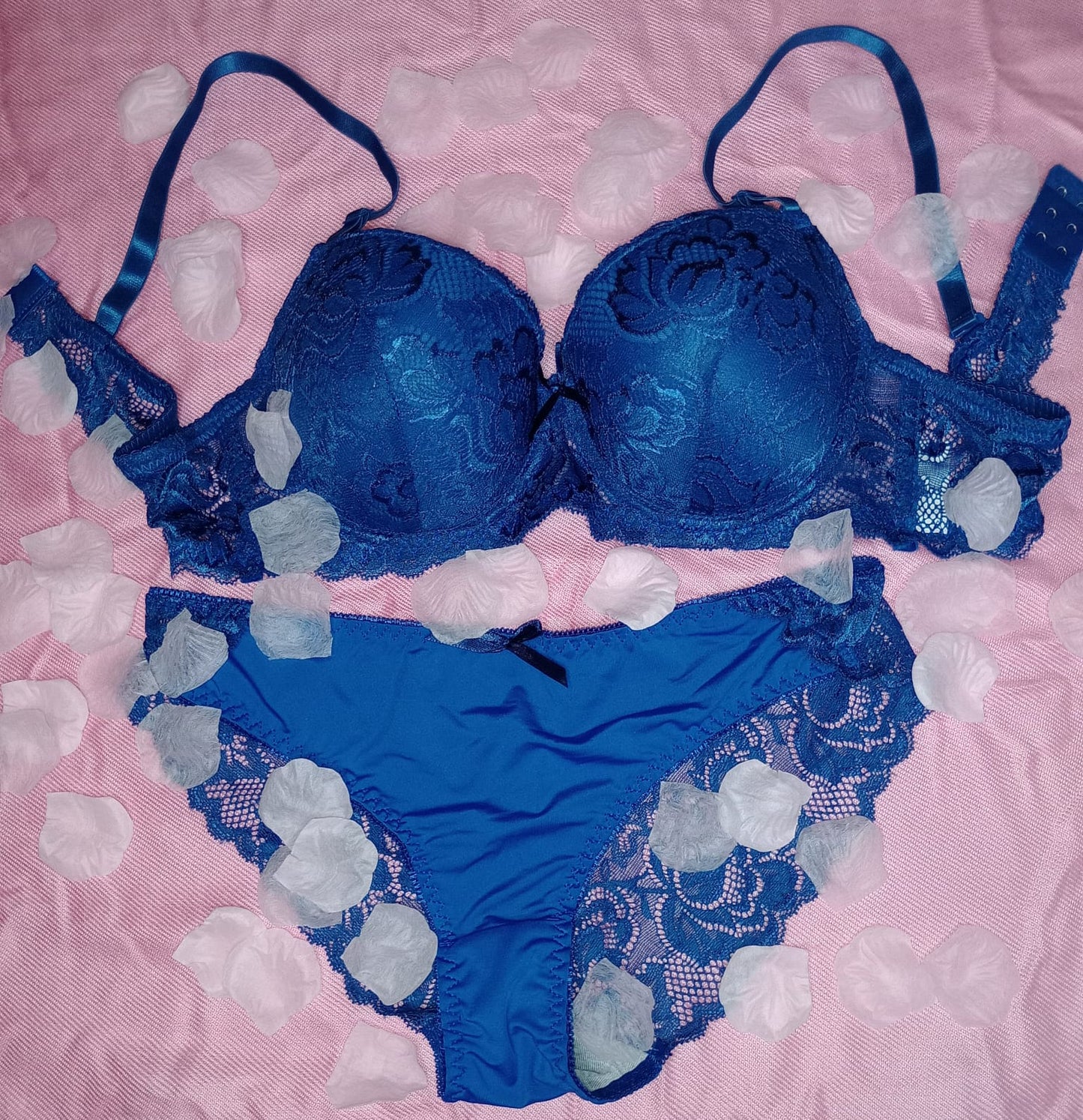 Floral Lace Embroidery Underwire Bra & Panty Set