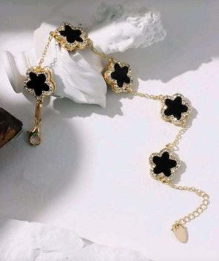 Four Leaf Clover Bracelet in Black