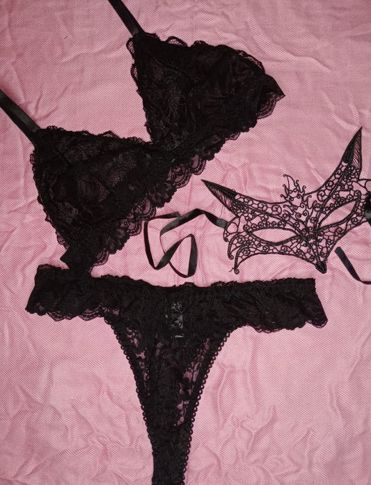 Wireless Lace Bra & Thong Set