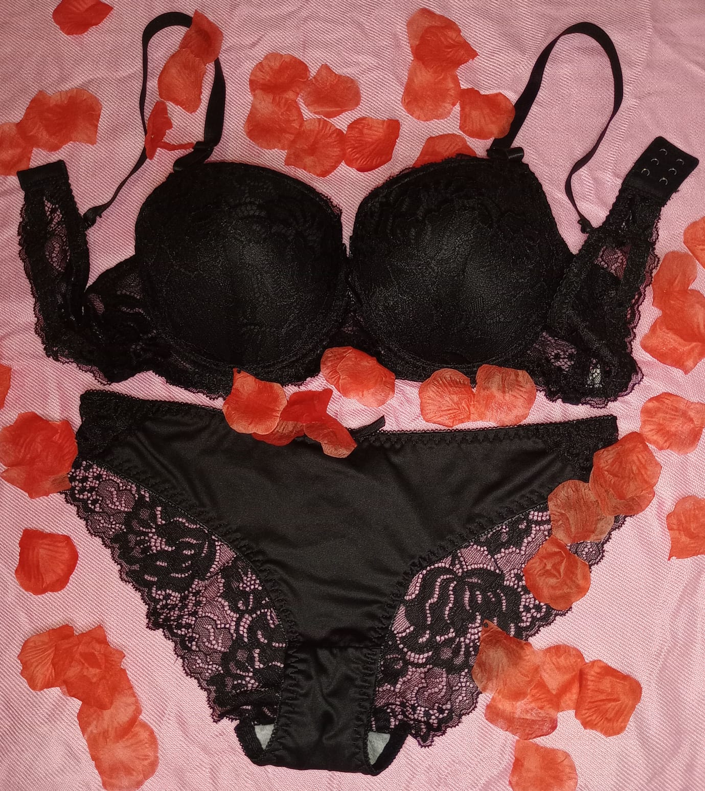 Floral Lace Embroidery Underwire Bra & Panty Set